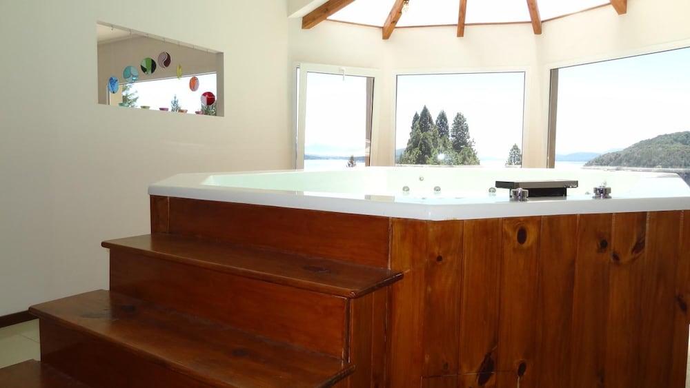 Nbh Lacus Boutique Hotel San Carlos de Bariloche Eksteriør billede