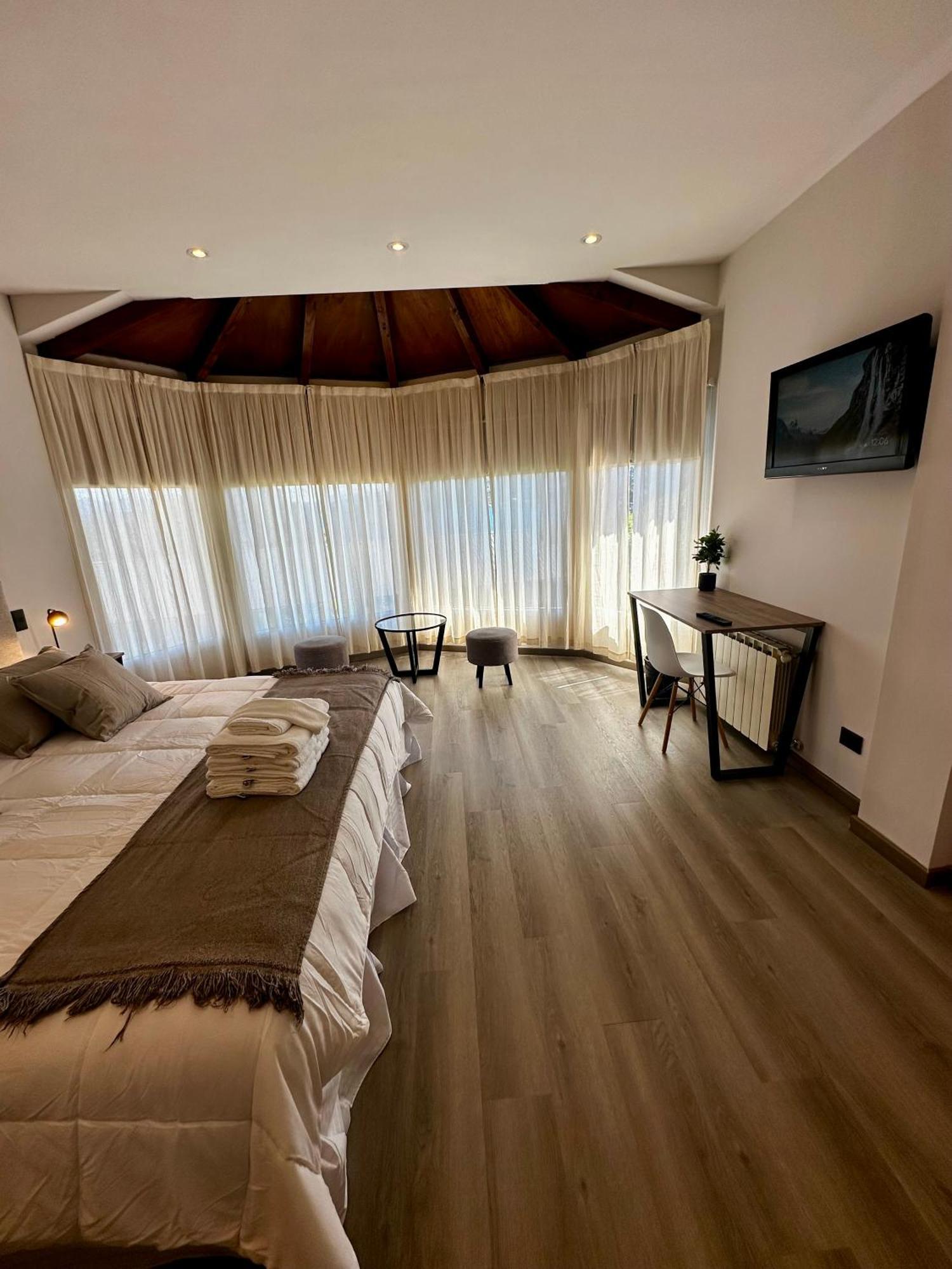 Nbh Lacus Boutique Hotel San Carlos de Bariloche Eksteriør billede