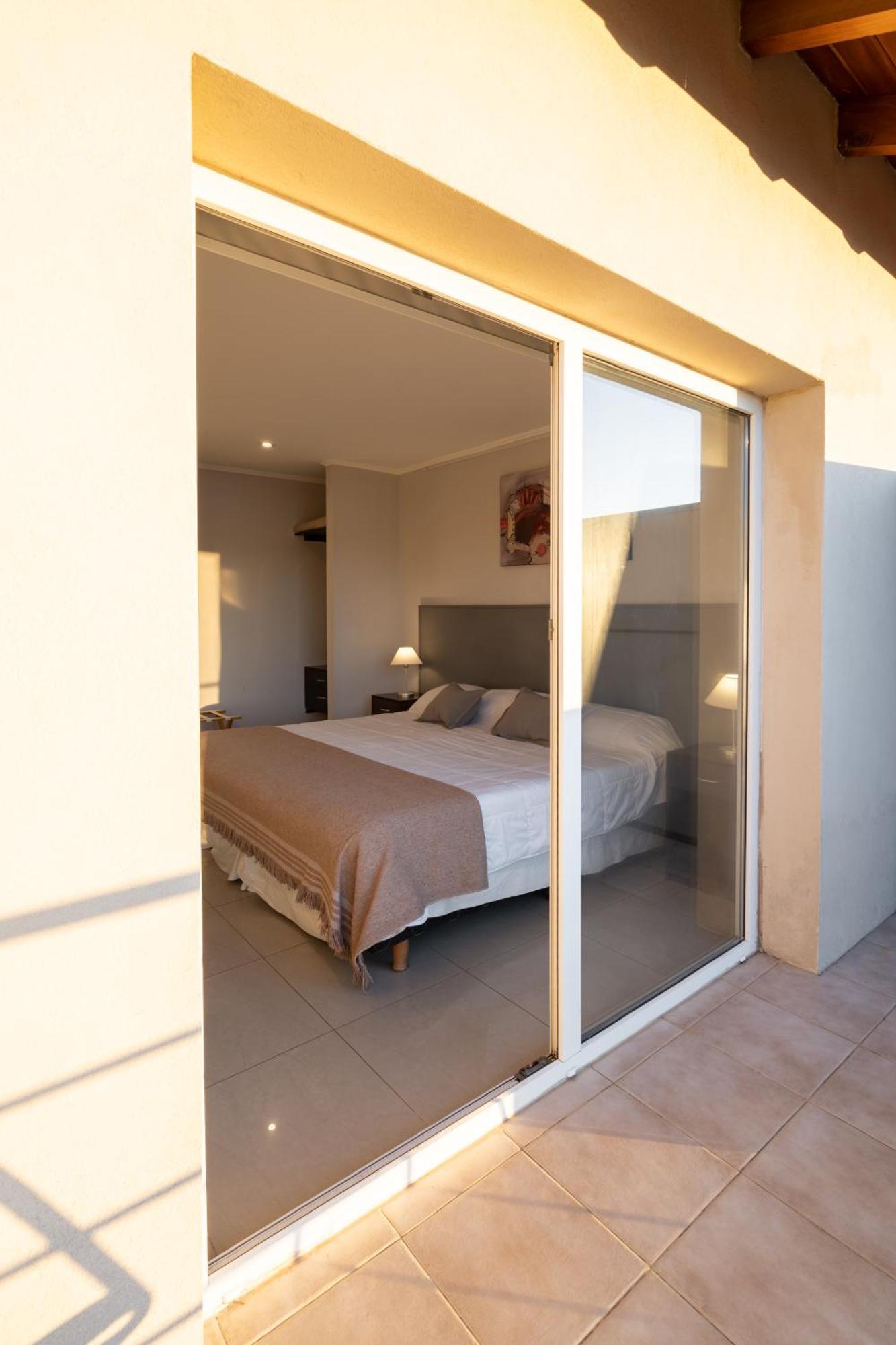 Nbh Lacus Boutique Hotel San Carlos de Bariloche Eksteriør billede