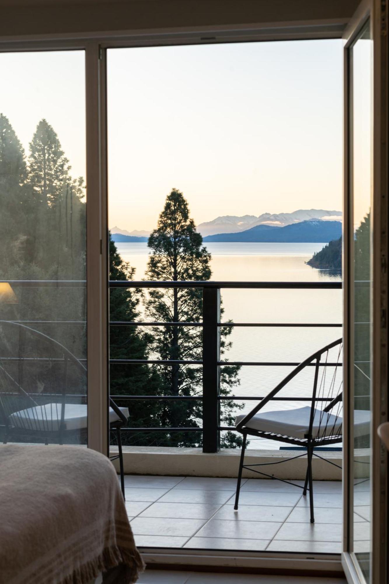 Nbh Lacus Boutique Hotel San Carlos de Bariloche Eksteriør billede